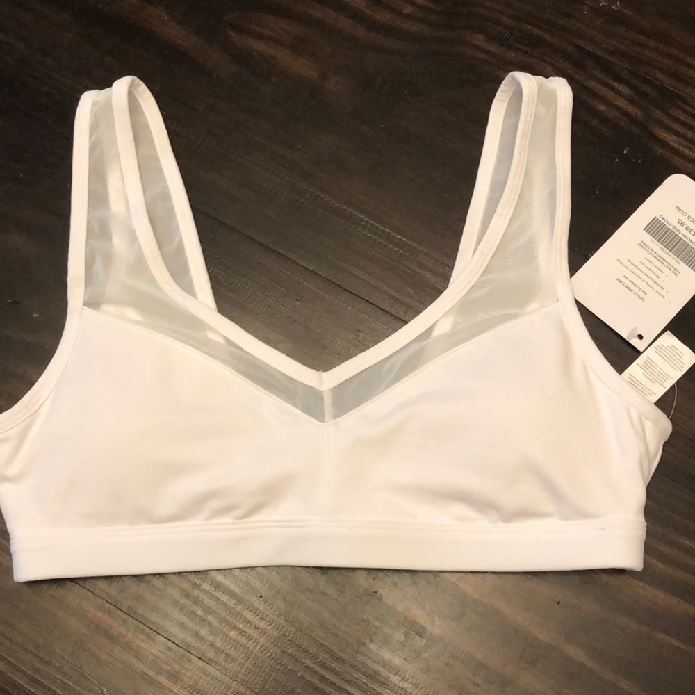 Fabletics Estelle Sports Bra
